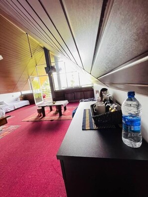 Suite, Balkon, Bergblick | Innenbereich