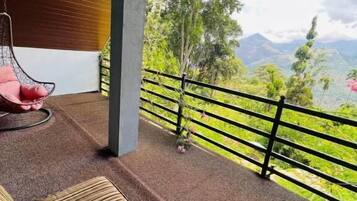 Suite, Balcony, Mountain View | Property grounds