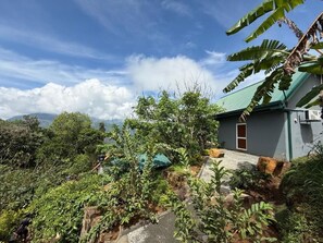 Villa – deluxe, balkong, fjellutsikt | Overnattingsstedets uteområder