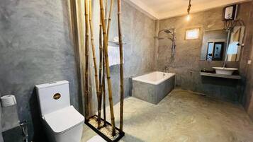 Free toiletries, bidet, soap, shampoo