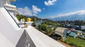 Family Double Room, Balcony, Mountain View | Property grounds - Lee Homestay SaPa (Sa Pa)
