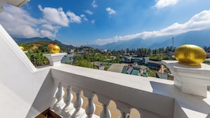 Deluxe Room, Mountain View | Property grounds - Lee Homestay SaPa (Sa Pa)