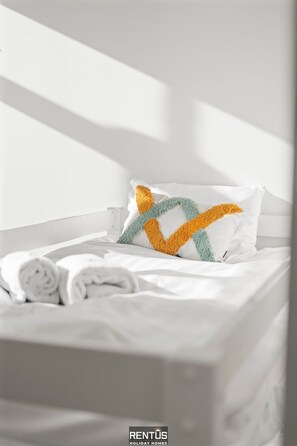 3 habitaciones, escritorio, cuna de viaje y wifi 