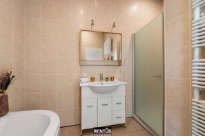 Shower, hair dryer - Escapade Zeebries - spacious and bright apartment near the sea (De Panne)