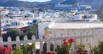 Chrisi's and Jasmin's House – Traditional Stone Home in Patmos Near the Port