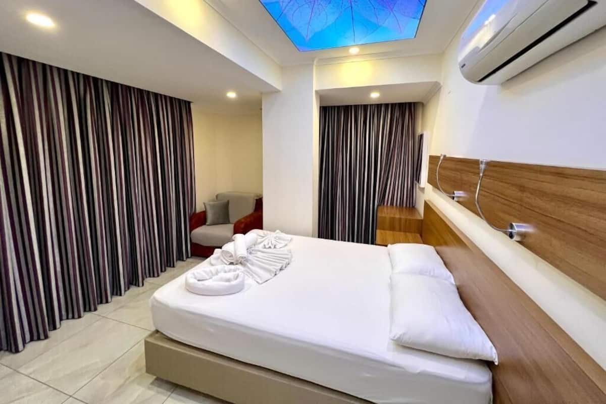 Quadruple Room, City View