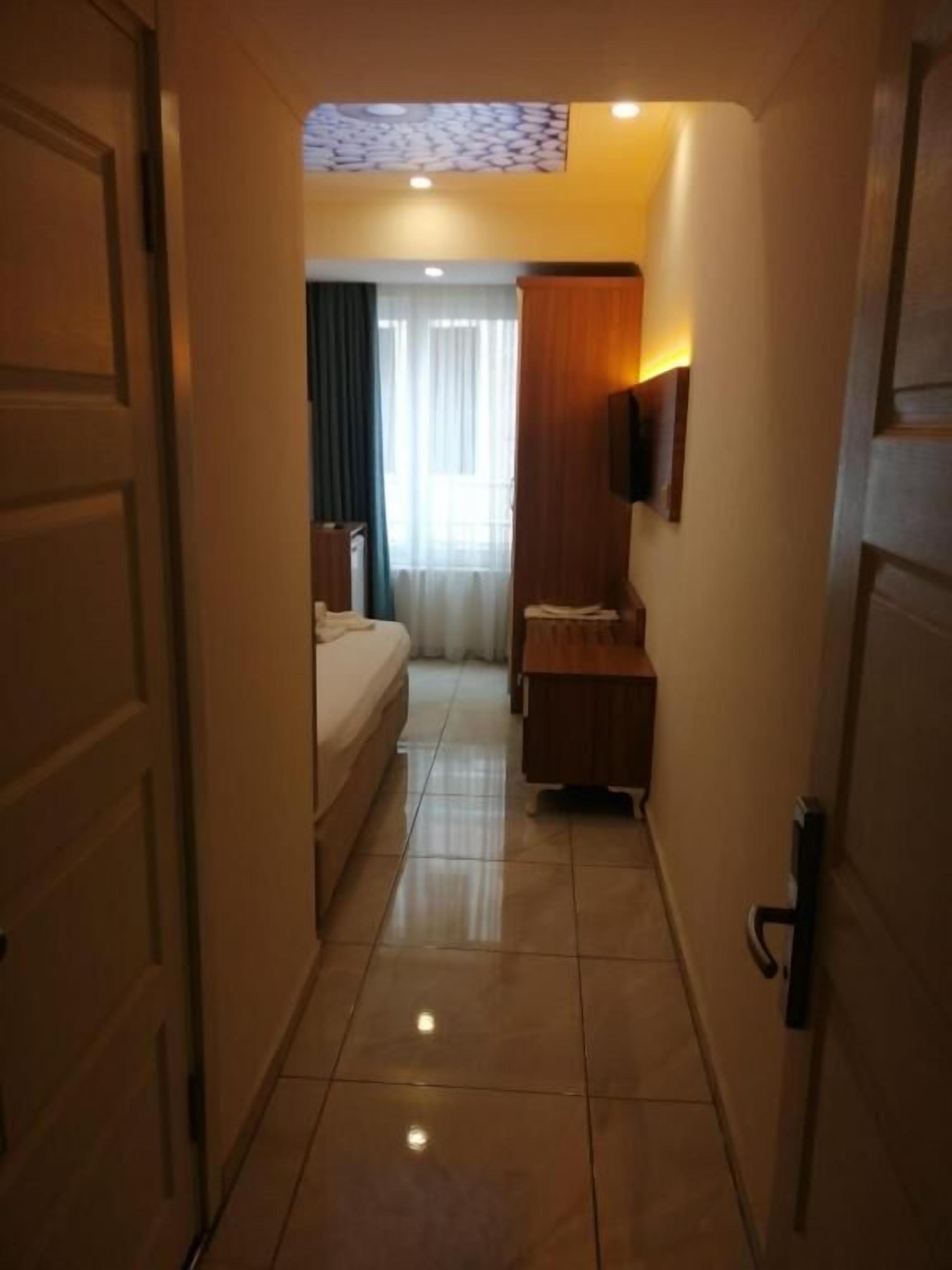 Single Room, Balcony, City View