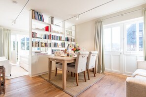 Dining - House Strandweg 10 Whg 1 - Holiday apartment "Strandweg 10 Whg. 1" (Sylt)