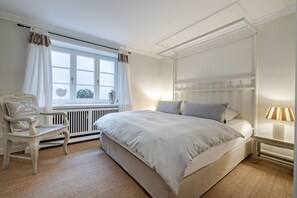 2 bedrooms, WiFi - Deichgraf 4 - Charming vacation apartment in Kampen, perfect for four people. (Kampen (Sylt))