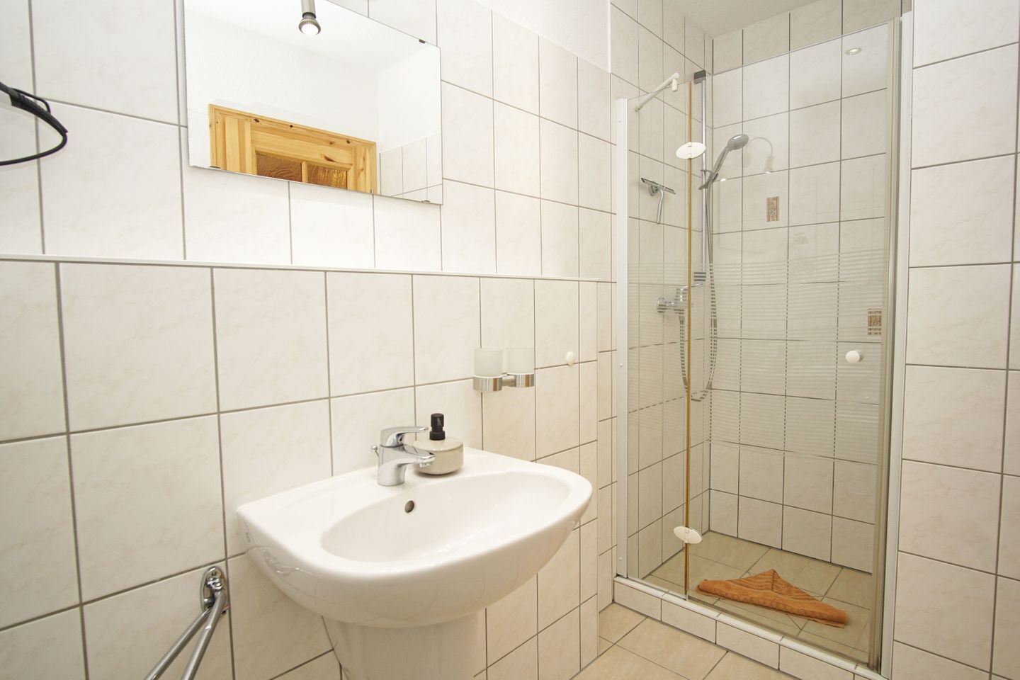 Dusj og hårføner
