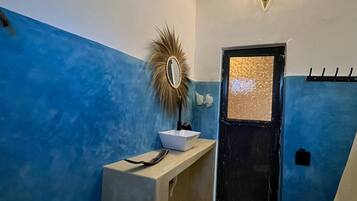 House, 3 Bedrooms, Accessible, Smoking | Bilik Mandi
