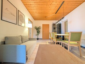 Condo dành cho gia đình, quang cảnh thung lũng | Khu phòng khách