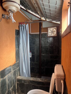 Double Room | Bathroom - Mhara Himachal (Bir)