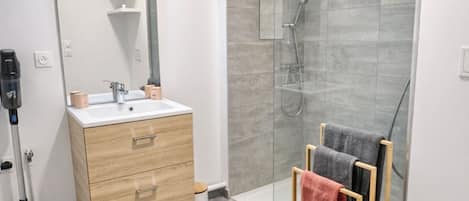 Towels, soap, toilet paper