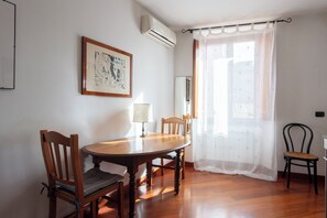 Apartment | Dining - Panoramic Apartment Fori Imperiali (Rome)