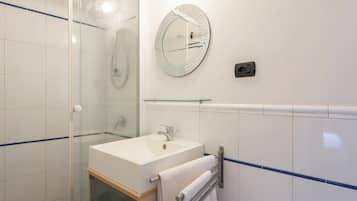 Apartment | Bathroom