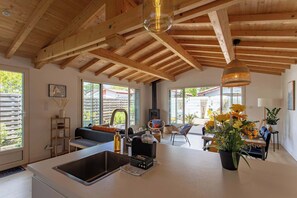 Interior - Renovated house with garden and terrace (Andernos-les-Bains)