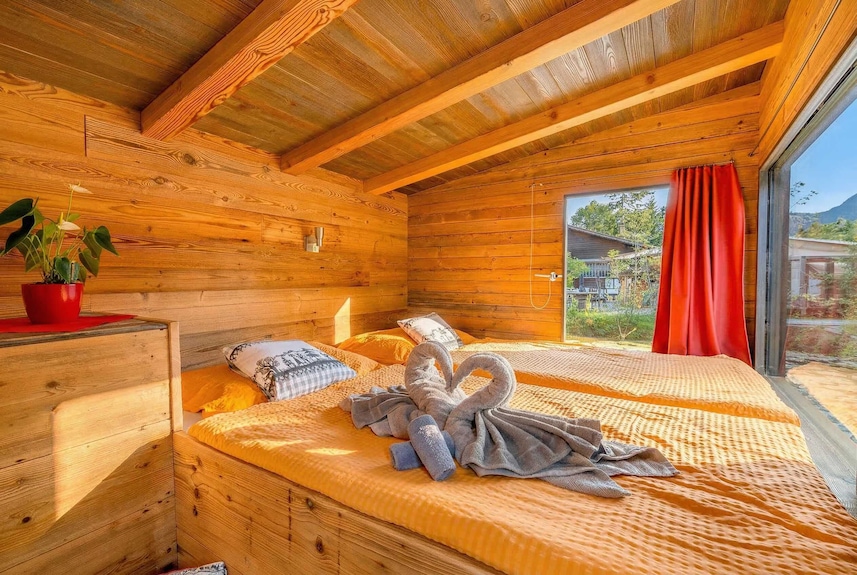 Cozy Waterside Mini Villa Near Gstaad & Interlaken - 格施塔德
