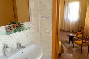 Triple Room, Non Smoking