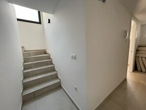 Interior - Ref. Ali12   Modern villa with private pool and sea view (Rosas / Roses)