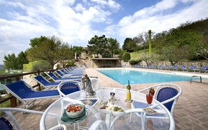 Pool - Vrbo Property (Doglio)