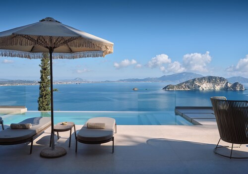 Galithea Villa, Heated Pool & Marathonisi SeaViews