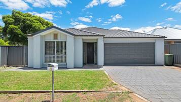 Family House, Patio, Garden View | Exterior