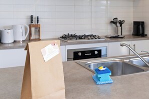 Family House, Patio, Garden View | Private kitchen