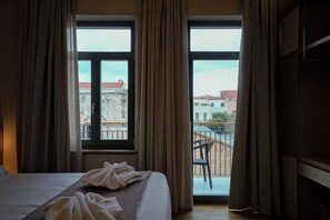 Coffres-forts dans les chambres, rideaux occultants