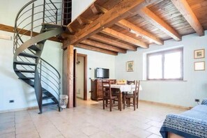 Interior - Horizon holiday home (Montecchio)