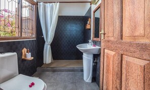 Bathroom -  Sand Bank View Hotel  (Zanzibar)