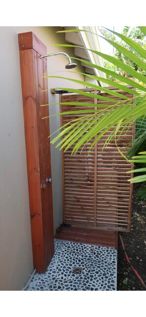 Exterior detail - Villa Mar'ana Beaches 5 min walk (Sainte-Anne)