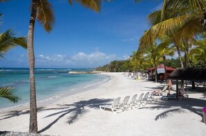 Beach - Villa Mar'ana Beaches 5 min walk (Sainte-Anne)