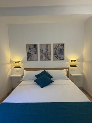1 bedroom, WiFi, bed sheets - Your refuge suspended between the hills and the sea. (Montiano)