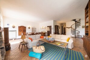 Classic Villa, Garden View | Living room - Casa Liselotte (Imperia)
