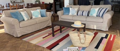 クラシック ヴィラ ガーデンビュー | リビング エリア