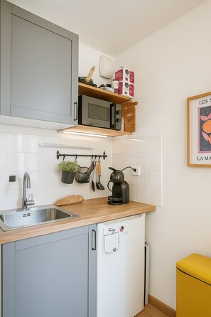 Private kitchen - Bright, elegant studio in the heart of Lille (Lille)