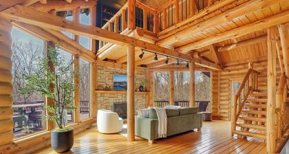 Juniper Cabin | Hot Tub, Pond + Fire-pit, A-Frame