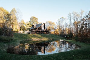 Exterior - Juniper Cabin | Pond + Fire-pit (Middlefield)