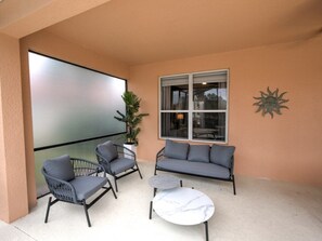 Terrace/patio - Six Bed Pool Villa in Resort -Close to Disney! (Davenport)