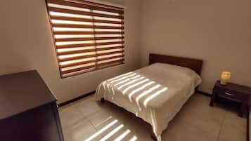 House, 2 Bedrooms, Smoking