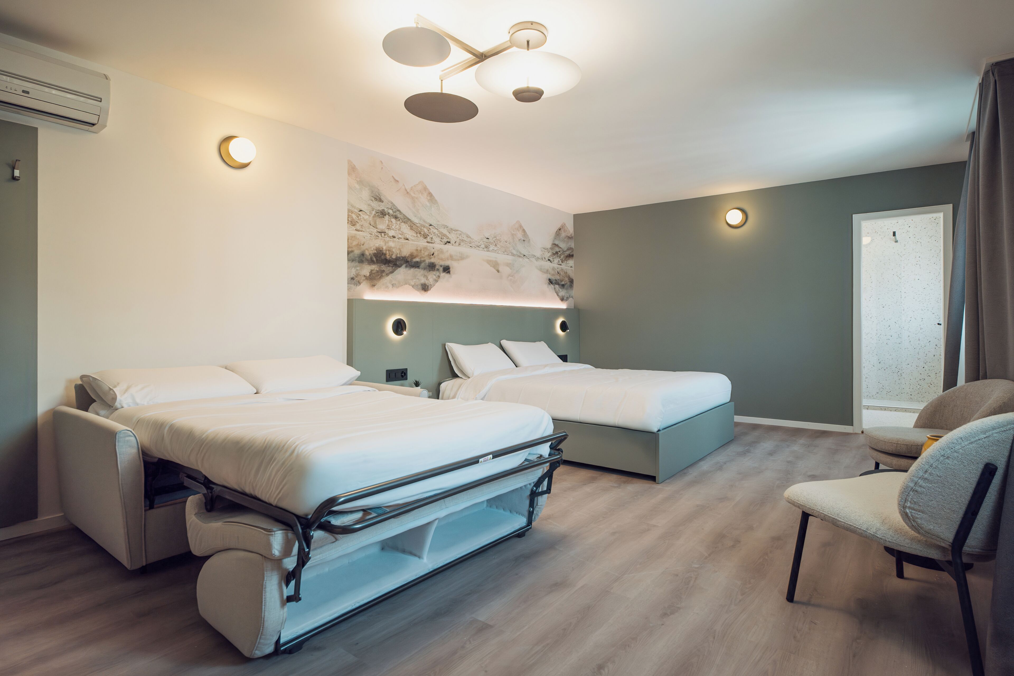 Superior Triple Room | Desk, laptop workspace, free WiFi