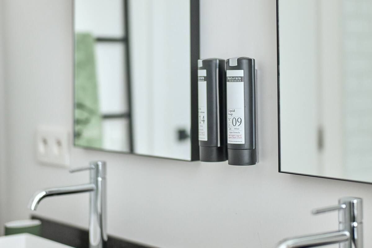 Chambre Double Deluxe, vue piscine | Salle de bain