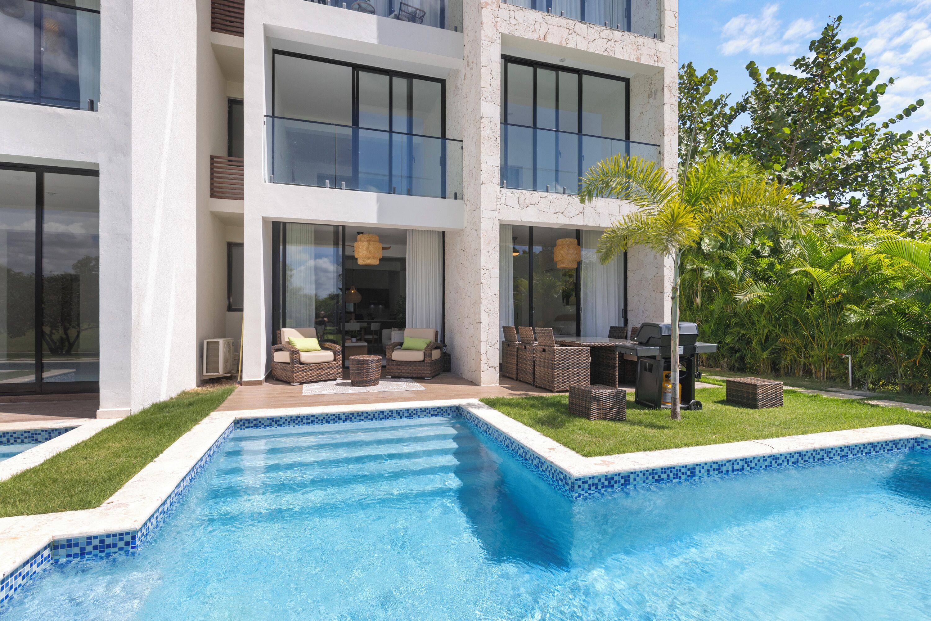 Deluxe Apartment, 2 Bedrooms, Golf View | Pool