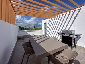 Outdoor dining - Cocotal Beach Homes Punta Cana (Punta Cana)