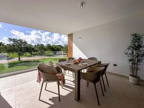 Deluxe Apartment, 3 Bedrooms, Golf View | Outdoor dining