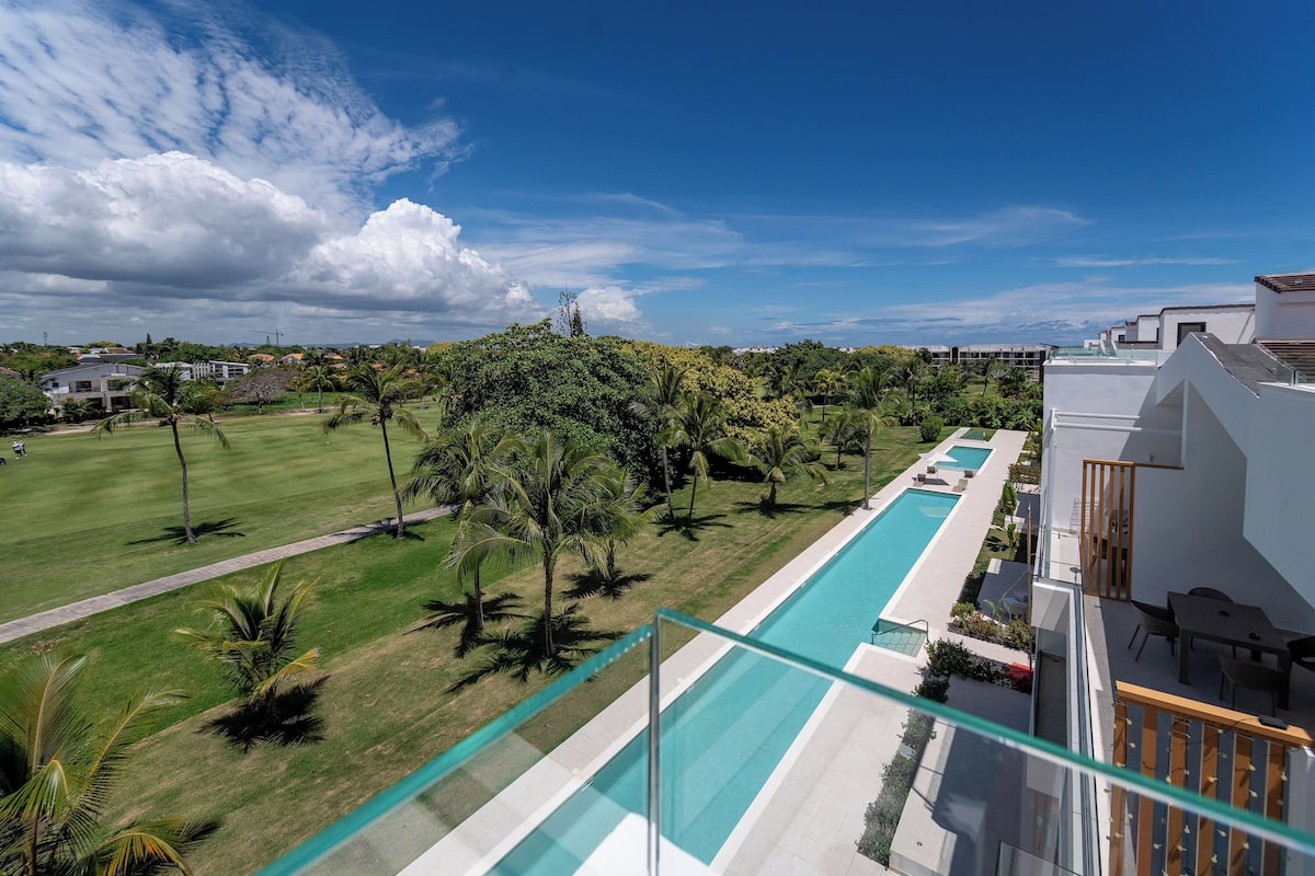 Premium Penthouse, 3 Bedrooms, Golf View | Terrace/patio