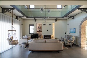 Living area - Villa Kalamos/Sea View & Pool nearby Athens (Kalamos)