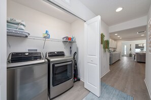 Interior - Whispering Palm Breeze Cottage at Eastport - 3/2 w/ PRIVATE POOL in The Village of Moultrie Creek (Moultrie Creek, The Villages)
