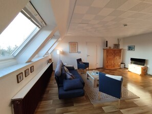 Living area - Holiday apartment Villa Butterburg Cirksena (Dornum)